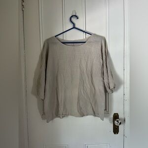 100% cotton minimalist top